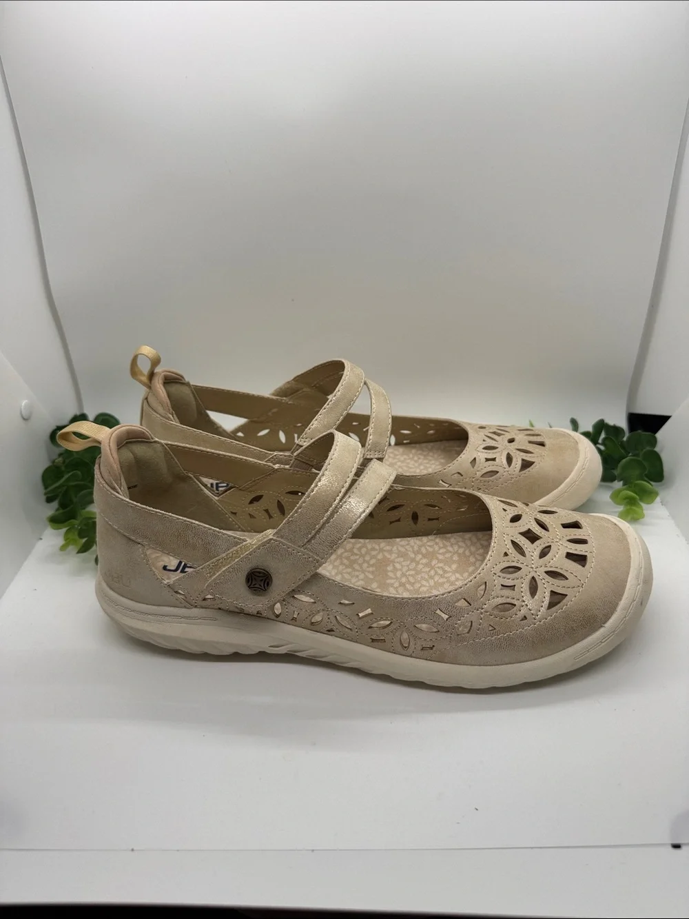 JAMBU Bellerose Encore flats. Size 10